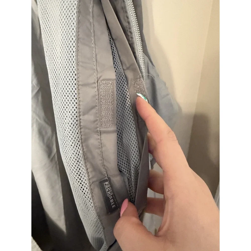 Columbia Windbreaker With Hood Full Zip Two Gray Colors, Size 5XT